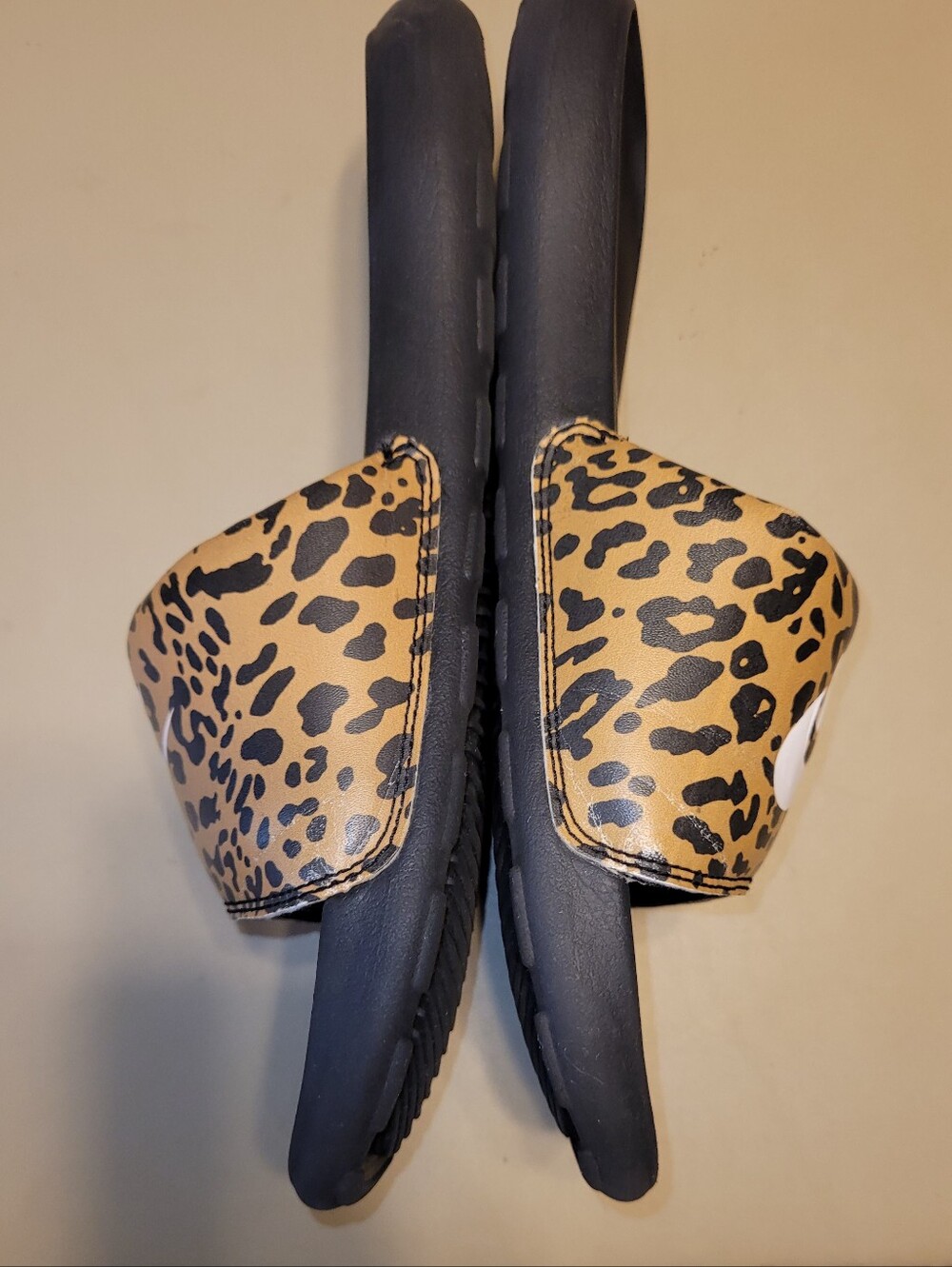 Nike Leopard-Print Slide Sandals - Black & Tan - Size 9 - Picture 3 of 8